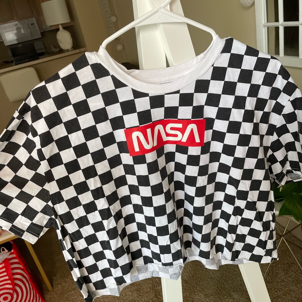 Cropped NASA T-shirt